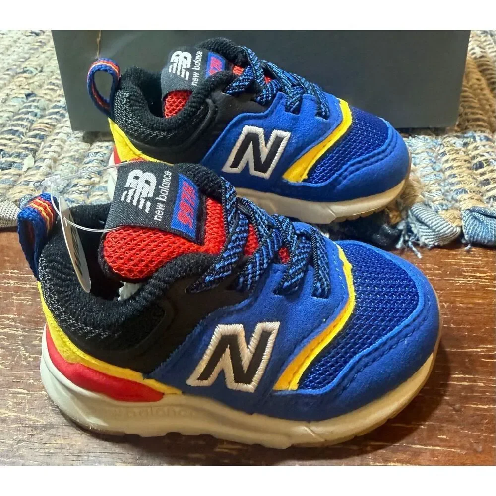 New Balance Baby Boys' 997h Bungee Sneakers Size 2